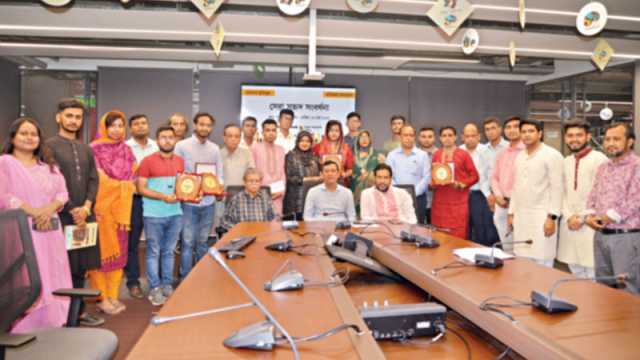 আগামী দিনের পথ নির্মাণ করবে তরুণরাই