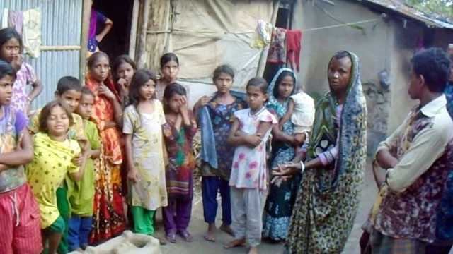 অস্তিত্ব সংকটে হরিজন সম্প্রদায়ের ১১ পরিবার