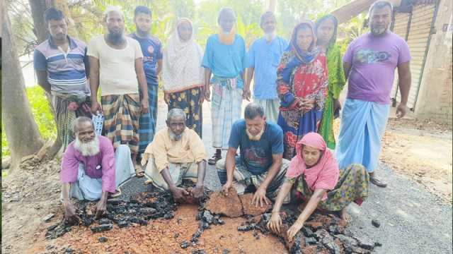 হাতের টানেই উঠে যায় কার্পেটিং