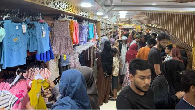 ঈদ ঘিরে কাপড়ের ব্যবসায় মন্দাভাব