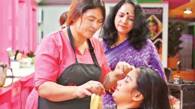 জীবনের ‘লু হাওয়া’ সরিয়ে লক্ষ্যে লুনা