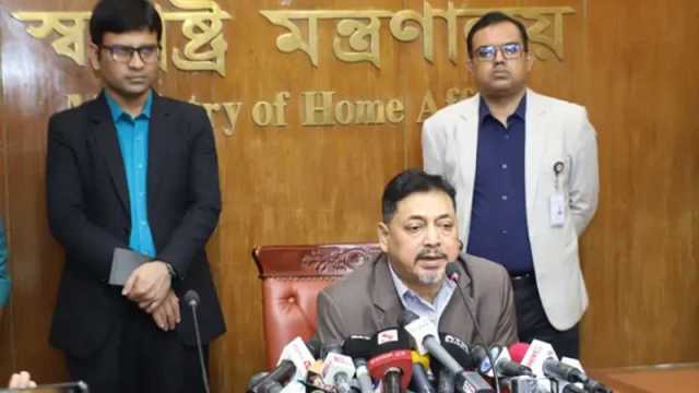আইনশৃঙ্খলা বাহিনী সতর্ক থাকবে, ঈদে অপ্রত্যাশিত কিছু ঘটবে না: স্বরাষ্ট্র সচিব