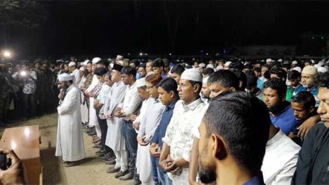 শিশুটির দাফন সম্পন্ন, অভিযুক্তের বাড়িতে বিক্ষুব্ধ জনতার আগুন