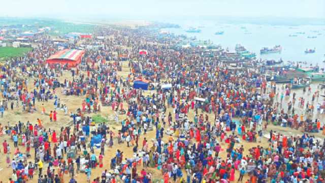 পণতীর্থ মহাবারুনী গঙ্গাস্নান শুরু