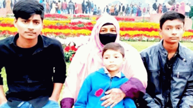 স্বজনদের ঈদ উপহার দিতে যাচ্ছিলেন, সড়কে গেল তিন ভাইয়ের প্রাণ
