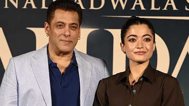 নায়িকার সমস্যা না থাকলে আপনার সমস্যা কোথায়, কেন বললেন সালমান