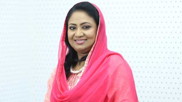 দুই দশক পর বেবী নাজনীন