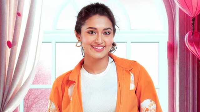 ঈদের আগেই কেন যুক্তরাষ্ট্রে গেলেন ফারিণ