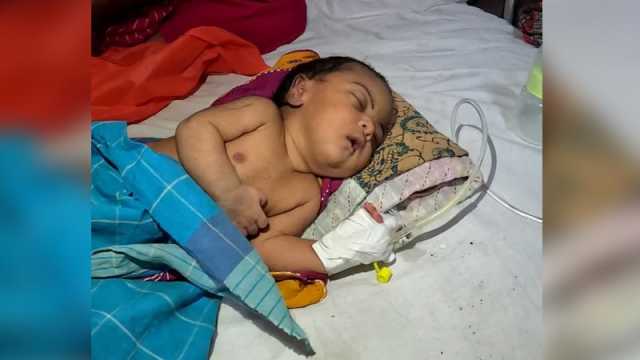 কীর্তনখোলার তীরে পড়ে ছিল তোয়ালে মোড়ানো নবজাতক, পাশে ঝুড়ি ও ফিডার