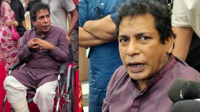 হুইল চেয়ারে বসে নিজের সিনেমার প্রিমিয়ারে হাজির মোশাররফ করিম
