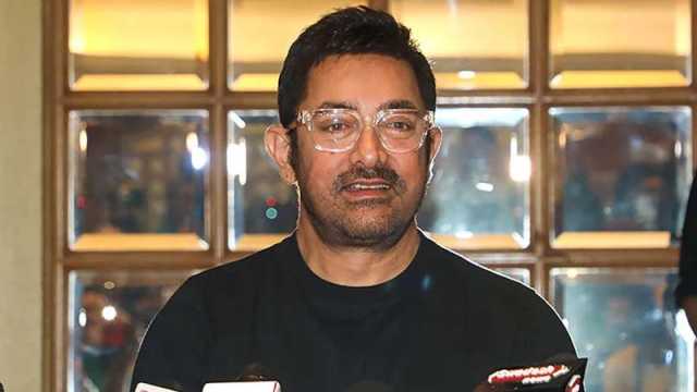 ২৫ বছর আগে দেখা, আমিরের নতুন প্রেমিকা কে এই গৌরী