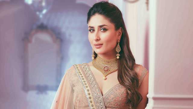 ঘনিষ্ঠ দৃশ্যে অভিনয় না করার কারণ জানালেন কারিনা