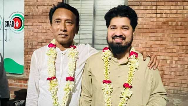 চলচ্চিত্র পরিচালকদের নেতৃত্বে শাহীন সুমন ও শাহীন কবির
