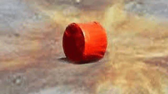 দাফনফেরত স্বজনের ওপর ককটেল হামলা