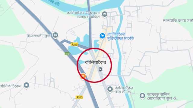 সড়ক আটকে ঈদের ছুটি বাড়ানোর দাবি