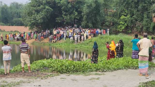 সকালে ঘুরে বেড়াচ্ছিল রুবেল, দুপুরে খামারের পাশে পড়ে ছিল রক্তাক্ত লাশ