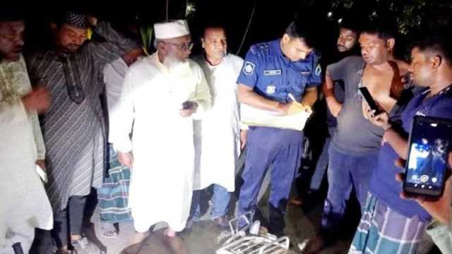 বাড়ি ফেরার পথে বিএনপি নেতার ওপর হামলা, পুড়িয়ে দেওয়া হয় মোটরসাইকেল