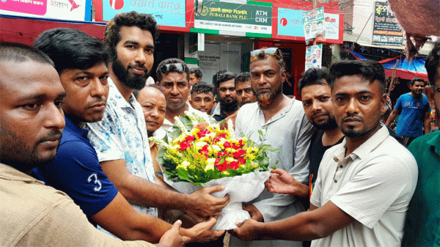 আ.লীগ নেতাসহ দুই শতাধিক ব্যবসায়ী এনসিপিতে