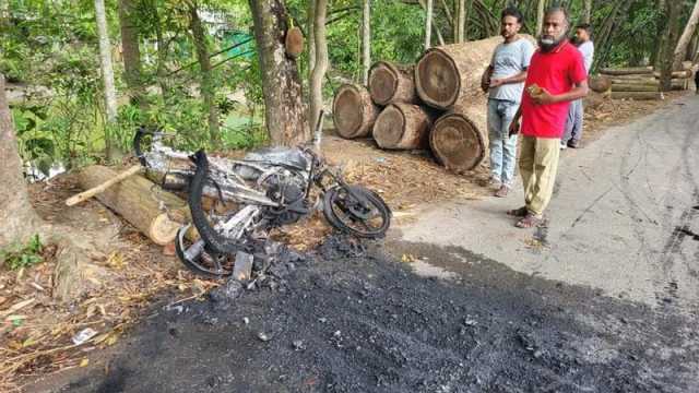বিএনপি নেতার গাড়িবহরে হামলা, আহত ২০