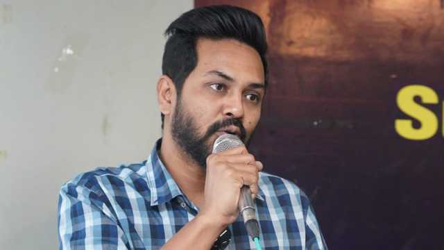 ফেসবুকে সরকারের সমালোচনার নজরদারি প্রথা বন্ধ করেন: আশফাক নিপুন