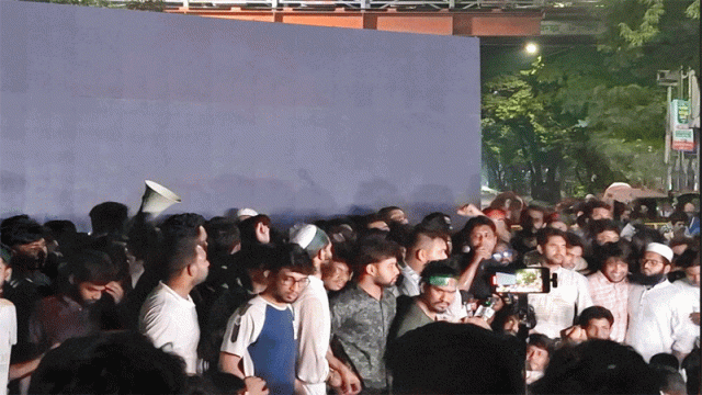 সরকারের সিদ্ধান্ত ইতিবাচকভাবে দেখছি, বাসায় ফিরে যান: হাসনাত আব্দুল্লাহ