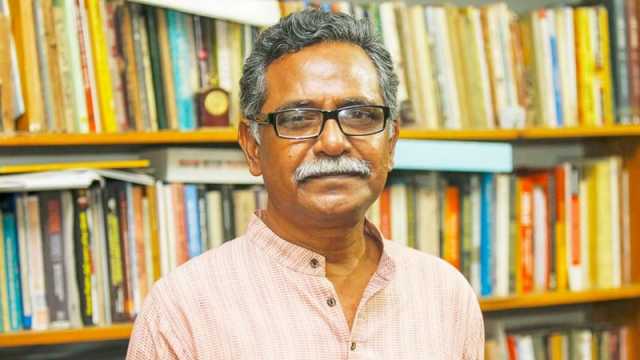 কাজকর্ম খেয়াল করলে বিদেশি কর্পোরেট লবিস্টদের ছায়া পাওয়া যায়: আনু মুহাম্মদ