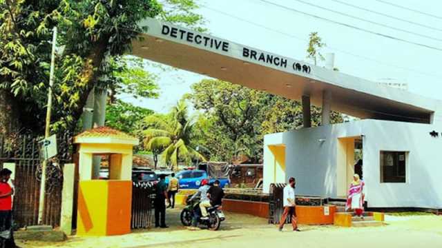 মাহফুজ আলমকে পানির বোতল নিক্ষেপের ঘটনায় একজনকে জিজ্ঞাসাবাদ