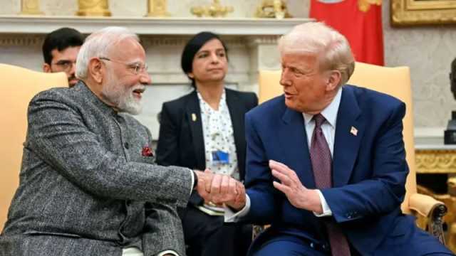 ট্রাম্পের মধ্যস্থতার প্রস্তাবে কি বিব্রত ভারত