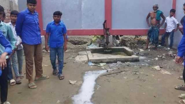 বিদ্যালয়ের নলকূপে বিষ প্রয়োগ, আতঙ্ক
