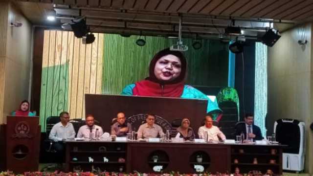 রোগ প্রতিরোধ ছাড়া সারাদেশকে হাসপাতাল করলেও মুক্তি মিলবে না: স্বাস্থ্য উপদেষ্টা