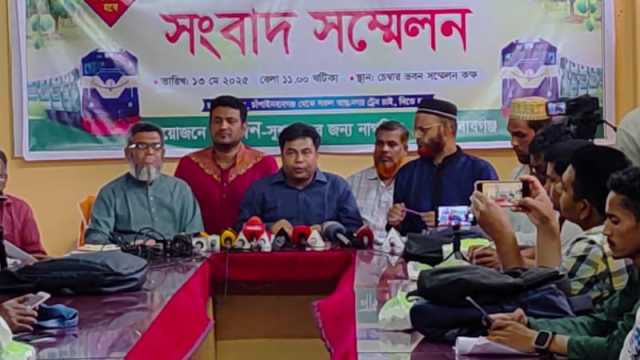 চাঁপাইনবাবগঞ্জ স্টেশন থেকে সরাসরি ট্রেন চালুর দাবি