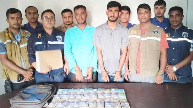 গাজীপুরে ডিবি পরিচয়ে ৯৮ লাখ টাকা লুট, গ্রেপ্তার ৪