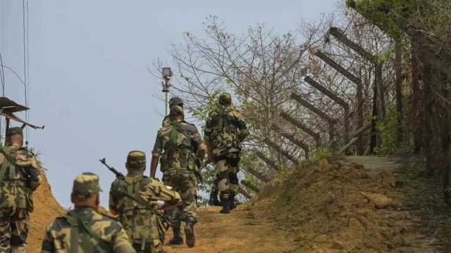 বাংলাদেশ-পাকিস্তান সীমান্তে ১৬টি ব্যাটালিয়ন ও ২ হেডকোয়ার্টার করবে বিএসএফ