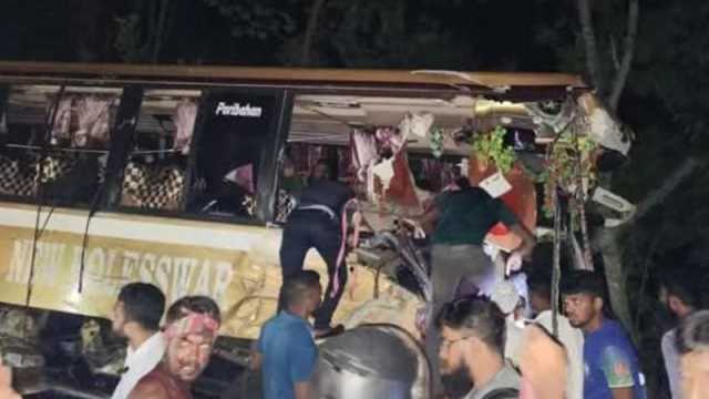 গোপালগঞ্জে বাস-ট্রাক মুখোমুখি সংঘর্ষে নিহত ৩