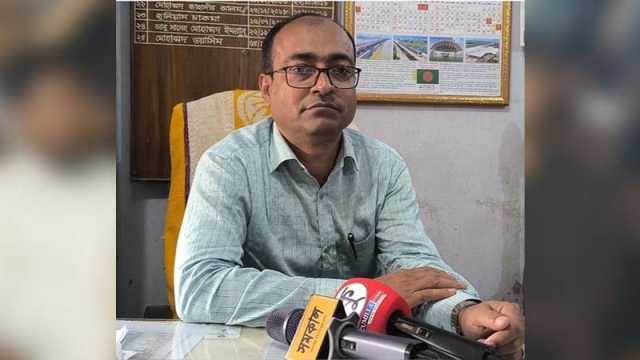 তথ্য গোপন করে নিজ উপজেলায় ৪ বছর খাদ্য নিয়ন্ত্রক কর্মকর্তা