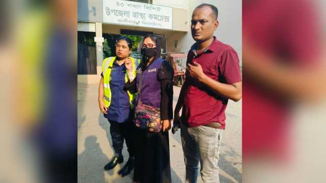 কিশোরীকে উদ্ধারে এসে কাঠের বাটামের আঘাতে আহত ৩ পুলিশ