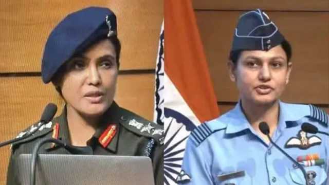 কর্নেল সোফিয়া ও উইং কমান্ডার ব্যোমিকাকে নিয়ে আলোচনা
