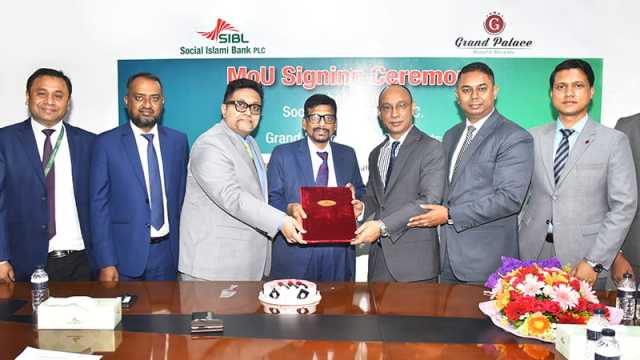 সোশ্যাল ইসলামী ব্যাংক ও গ্র্যান্ড প্যালেস হোটেলের মধ্যে চুক্তি