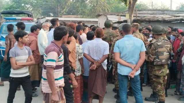 শ্বশুরের পেটে ছুরিকাঘাত, মুহূর্তেই বেরিয়ে গেল নাড়িভুঁড়ি