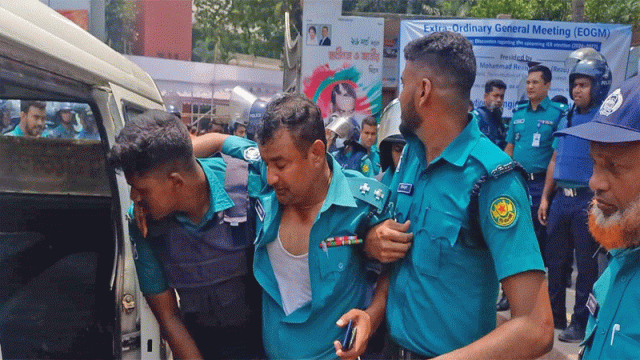 বিএনপিপন্থি প্রকৌশলীদের ওপর আওয়ামীপন্থিদের হামলা, পুলিশসহ আহত ১৫