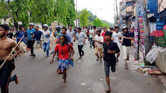 যাত্রী উঠানো নিয়ে দুই গ্রামবাসীর সংঘর্ষ, আহত ২৫
