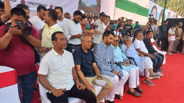 চট্টগ্রামে বিএনপির তারুণ্যের সমাবেশে তামিম ইকবাল