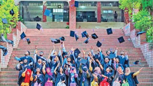 ‘আর-একটিবার আয় রে সখা, প্রাণের মাঝে আয়’