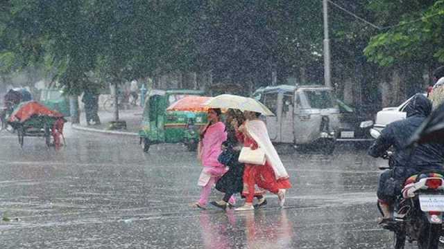 ঢাকায় আজ মৌসুমের সর্বোচ্চ বৃষ্টিপাত