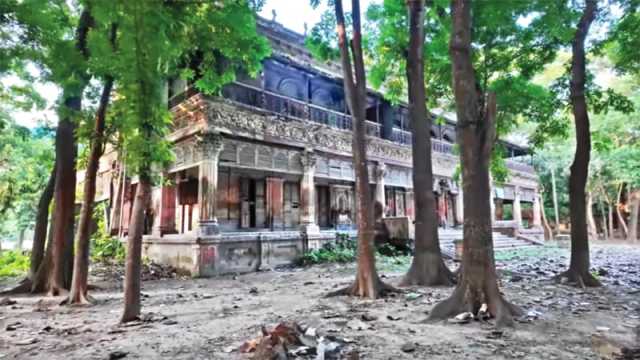 আজও আছে পরতে পরতে সৌন্দর্য