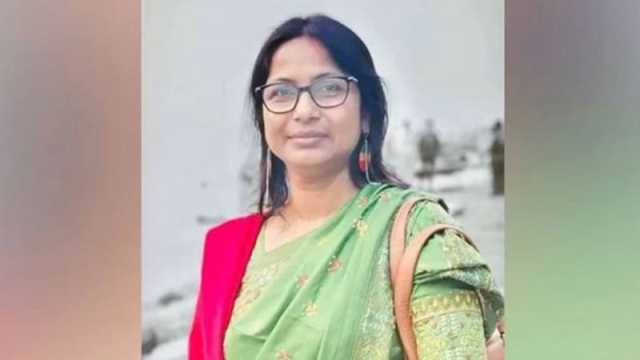 সাবেক এমপি স্ত্রীর ওপর ভর করে স্বামীর দুর্নীতি