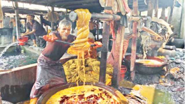 ‘আমরার কোনো ছুডি নাই ছুডি লইলে খায়াম কী’