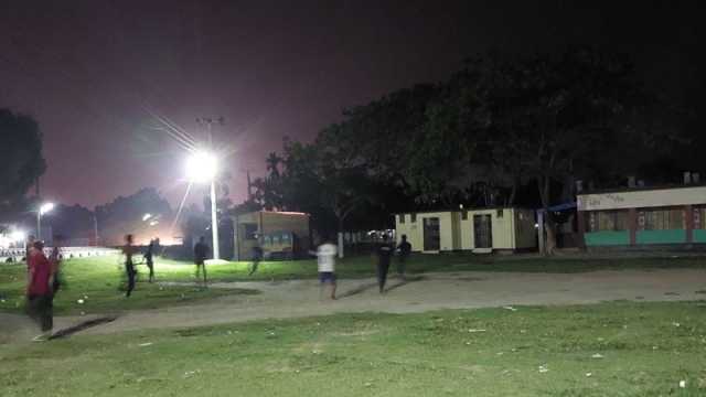 অন্ধকার মাঠে জ্বলছে আলো আড্ডার বদলে চলছে খেলা