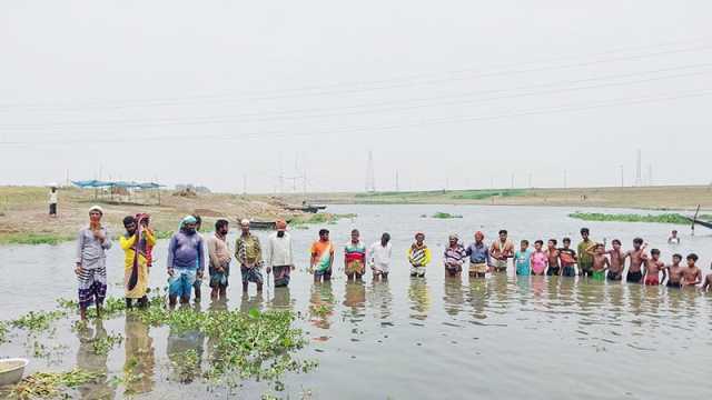 সোনাই নদী খননের দাবি কৃষকদের