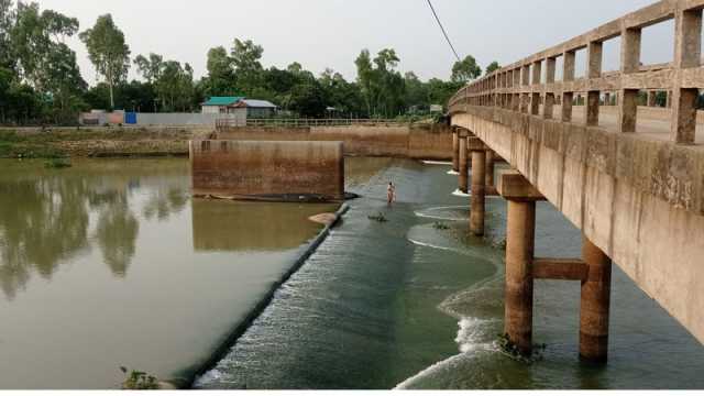 নষ্টের পথে রাবার ড্যাম ক্ষুব্ধ সেচবঞ্চিত কৃষক